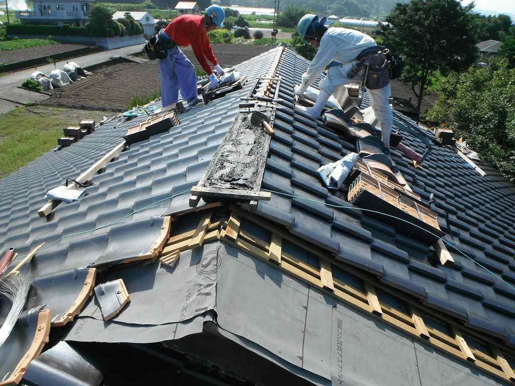 屋根葺き替え工事