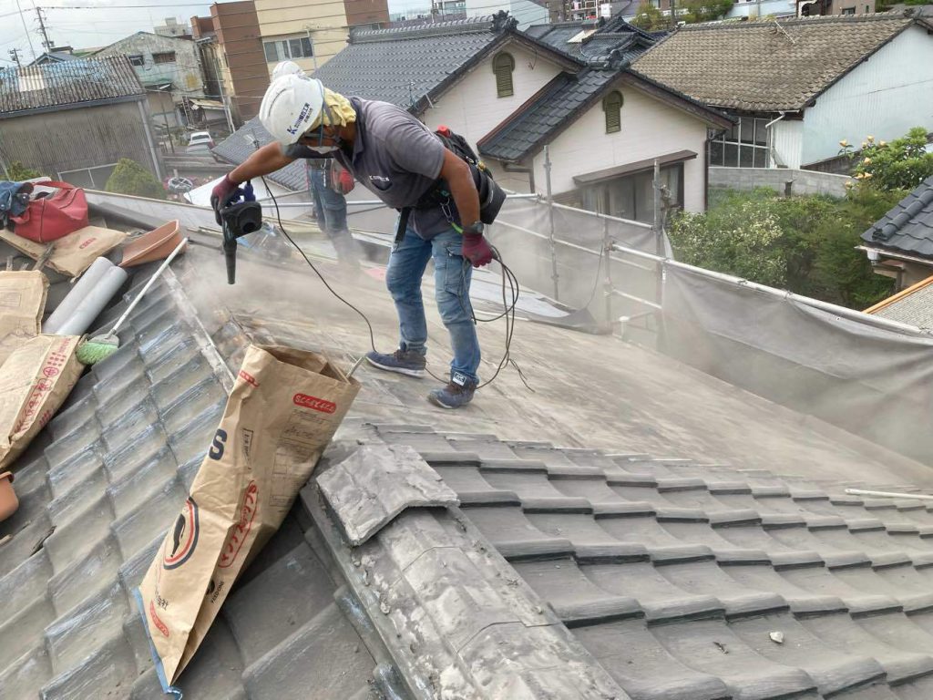 屋根葺き替え工事：垂水市南松原町 H様邸