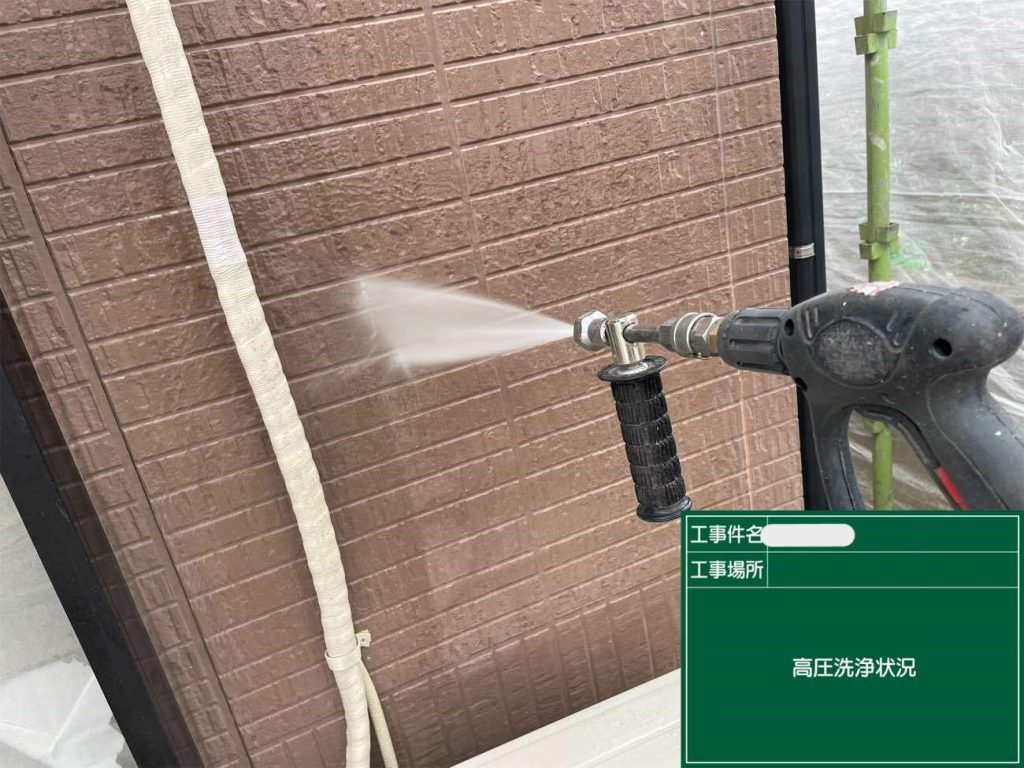 屋根葺き替え＆外壁塗装工事：垂水市新城 N様邸／施工中