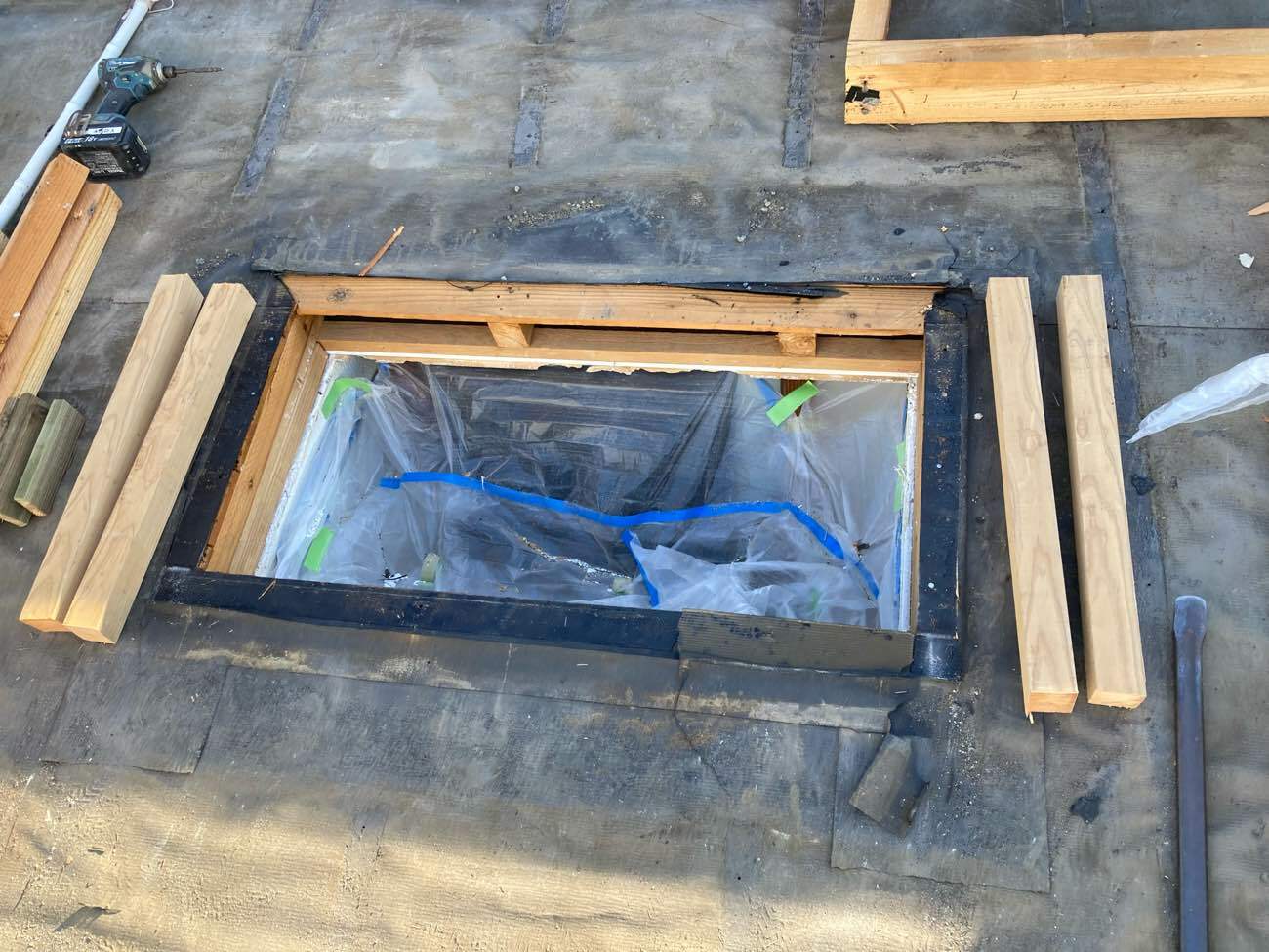 屋根葺き替え＆雨樋交換工事：鹿児島市草牟田S様邸／施工中