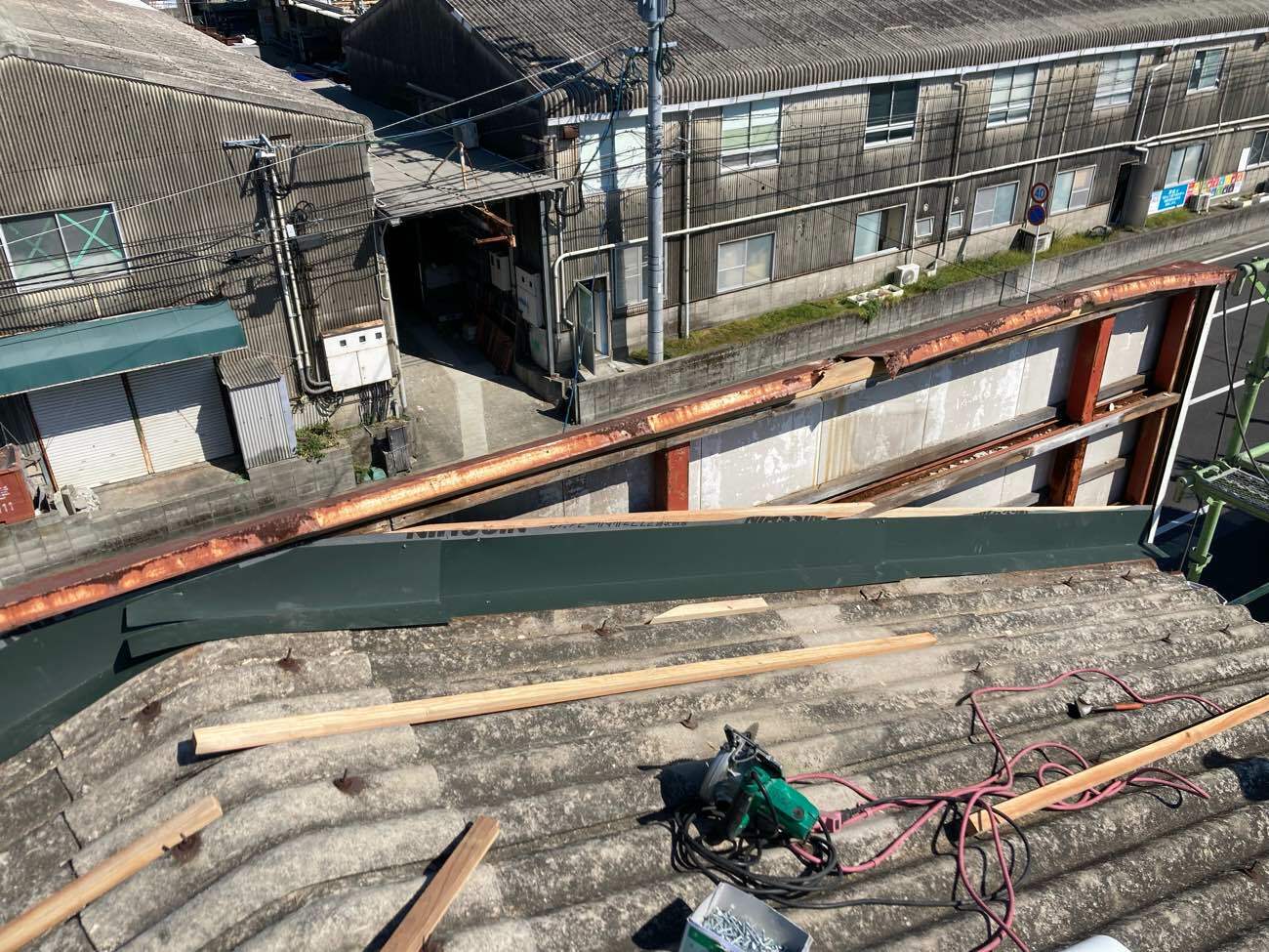 外壁塗装工事＆スレート屋根補修工事：鹿児島市東開町　工場K様／施行中