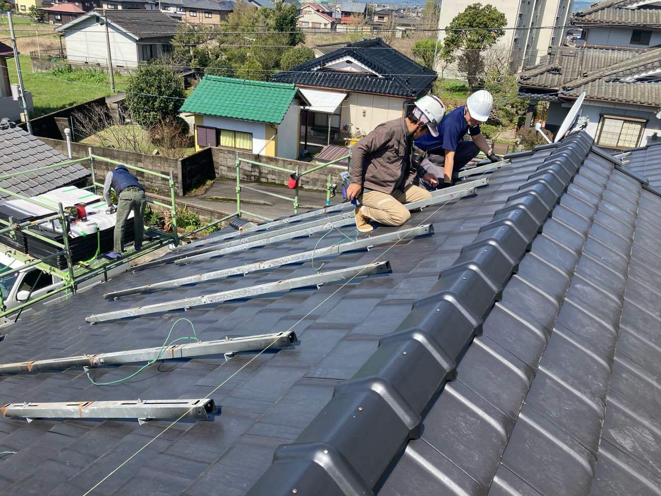 平板瓦への屋根葺き替え工事：霧島市国分敷根　M様邸／施工中