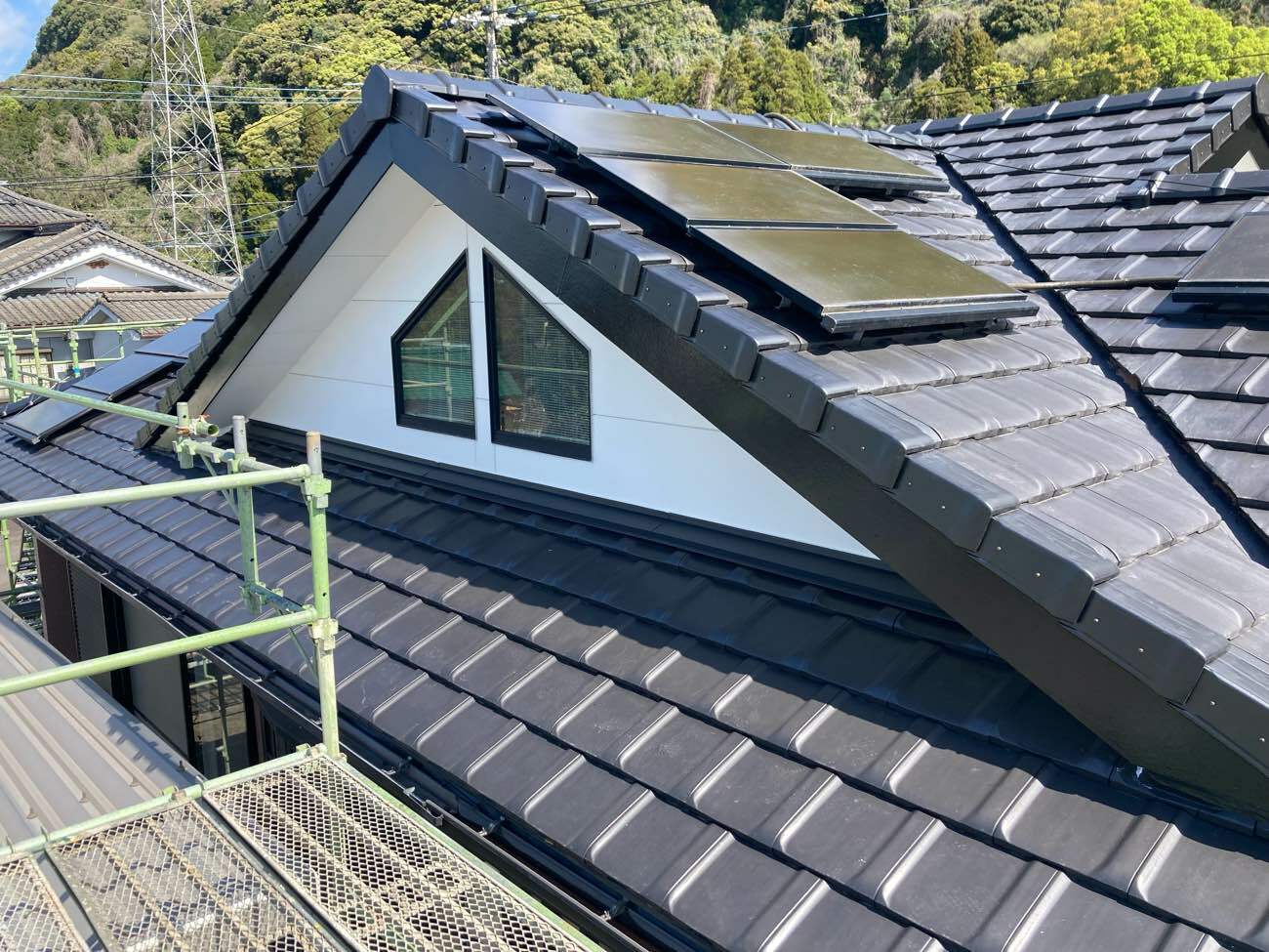 平板瓦への屋根葺き替え工事：霧島市国分敷根　M様邸／施工中