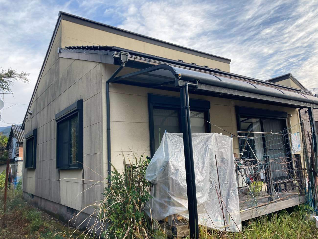 屋根外壁塗装工事：垂水市高城　O様邸／施工前