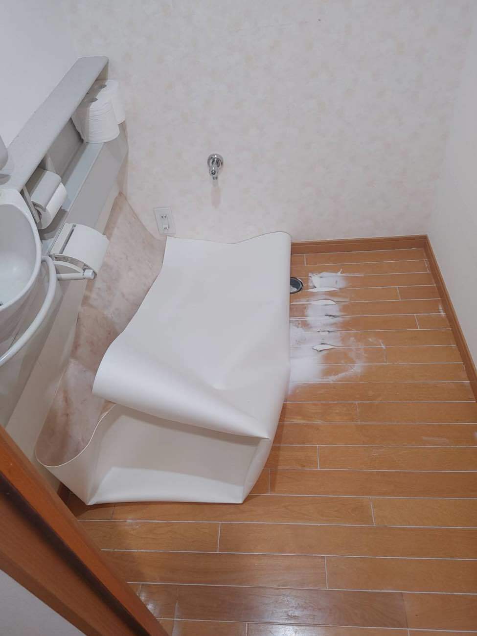 トイレ交換＆内装工事：鹿児島市西田　T様邸／施工中