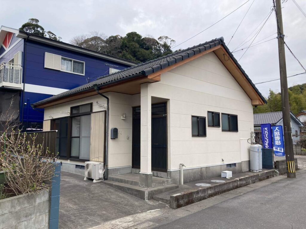 屋根の補修が完了しました。安心して、新しい入居者様をお迎えできます。 