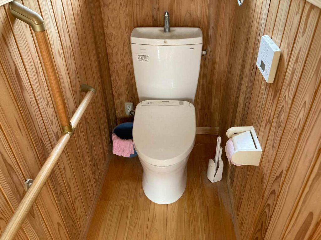 毎日の生活に欠かせないトイレもこれを機に交換することになりました。水まわりリフォームを同時に行い、仕上がりの満足度をさらに高めてまいります。