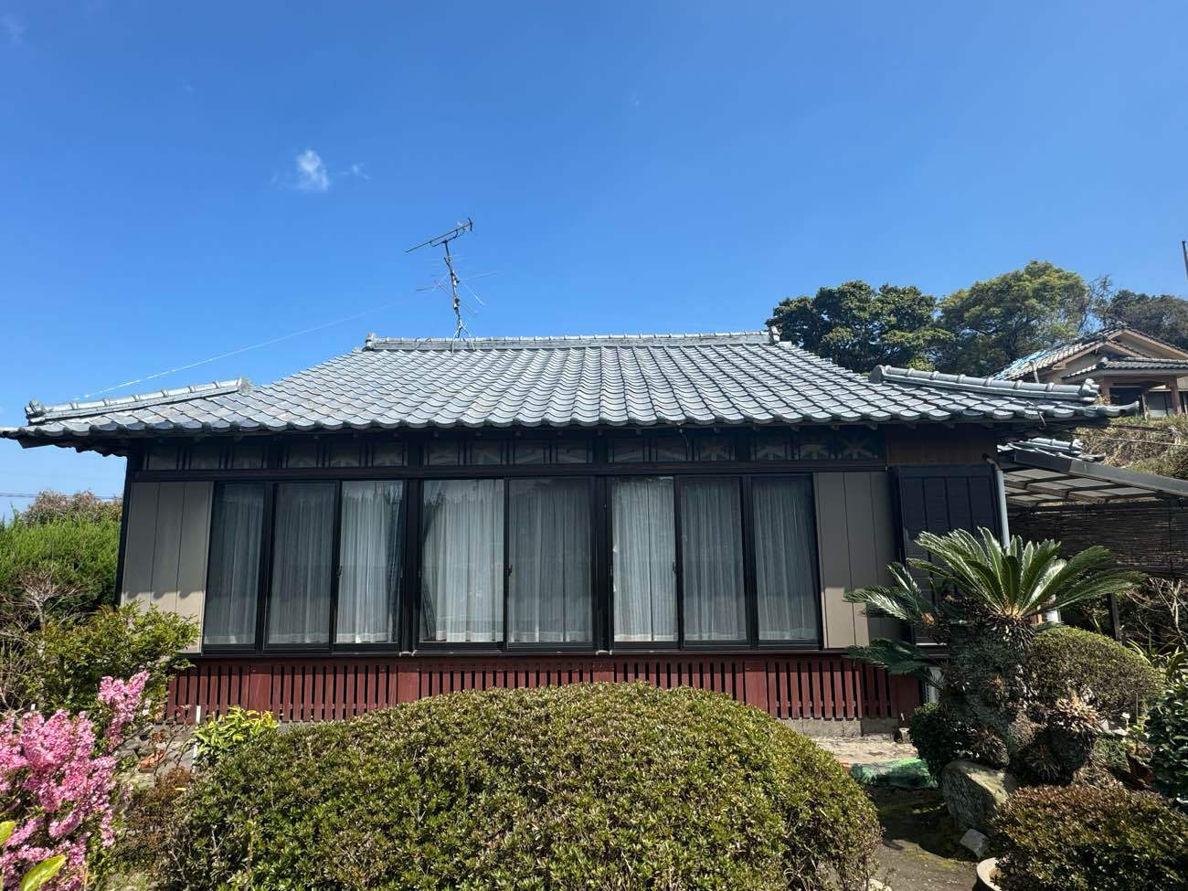 屋根一部締め直し＆谷板金交換工事：鹿児島市桜島西道町 K様邸／完成