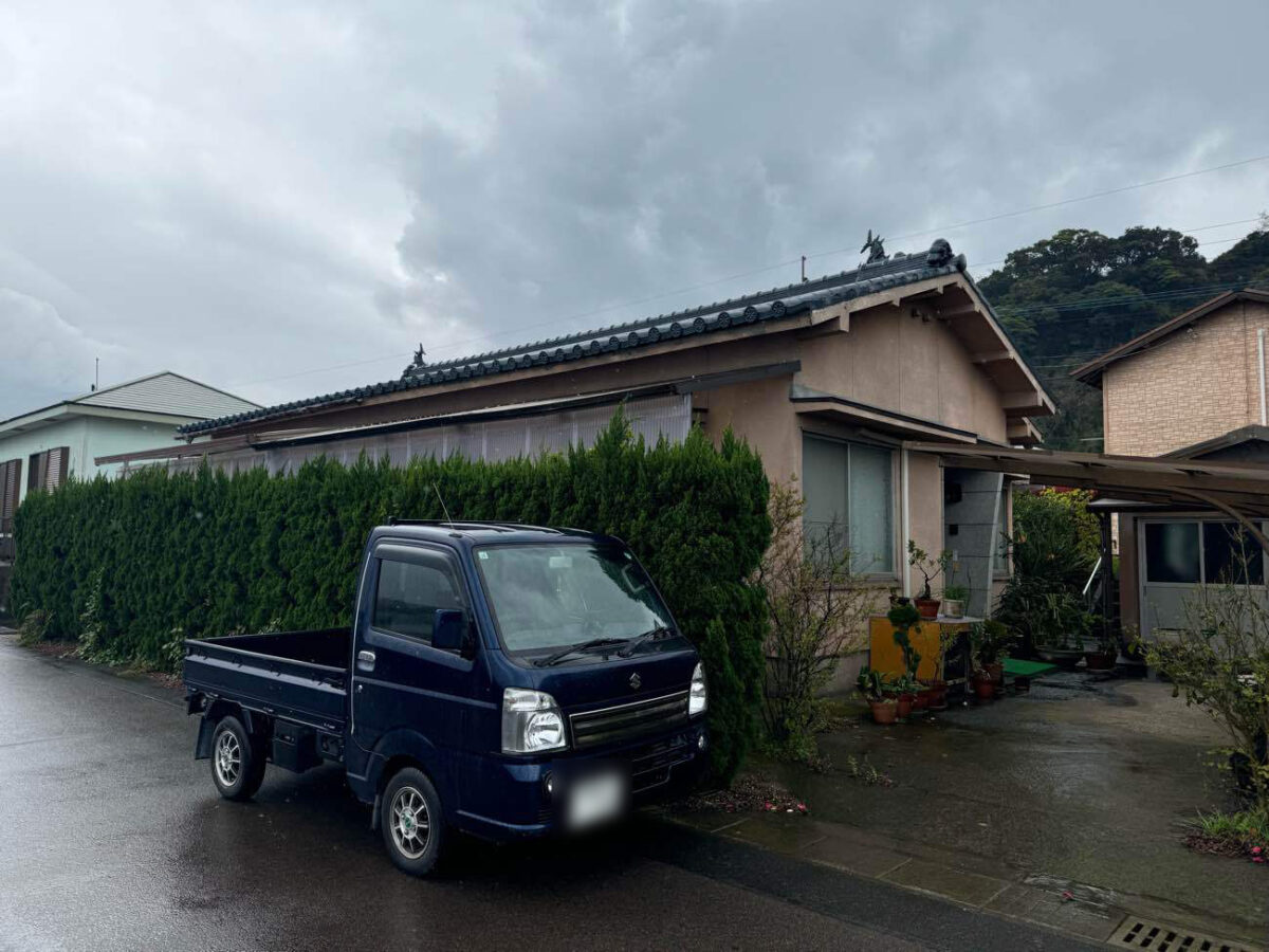 シリコン塗料でコストと性能を両立。海辺の住まいを美しく再生