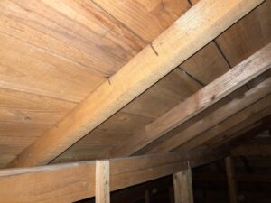 箱樋からの雨漏りによって発生する問題