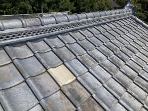 強風で瓦が飛ばされる原因