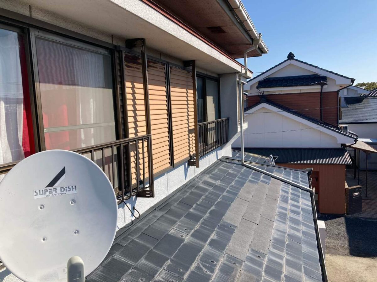 LINEからのご相談でスムーズ対応! 台風被害による屋根葺き替え・外壁塗装・雨戸交換リフォーム