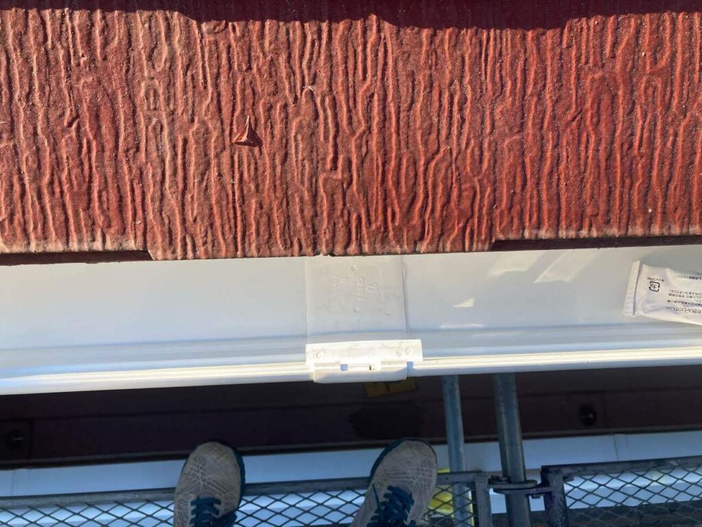 接続部分はシーリングで防水性を高め、漏れがないよう細部まで確認しながら施工しました。