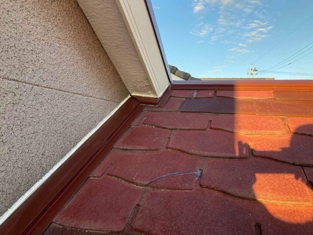 防水性の向上を第一に、安全性や費用負担の軽減にも配慮しながら仕上げました。