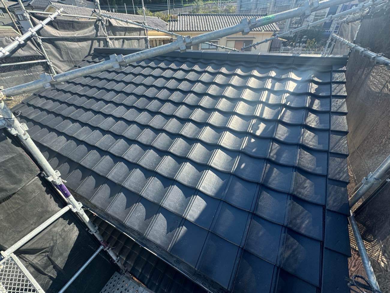 無料の現地調査で本当の原因を特定。雨漏りを根本から解決へ|屋根葺き替え工事