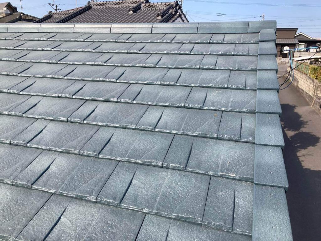 ランダムな模様が、まるで自然石のような風合いを醸し出してくれる「ルーガ・鉄平」。