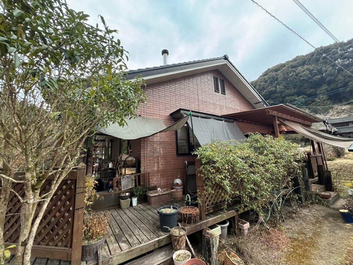 繰り返す雨漏りを根本から解消｜屋根葺き替えと外壁塗装で安心の住まいへ