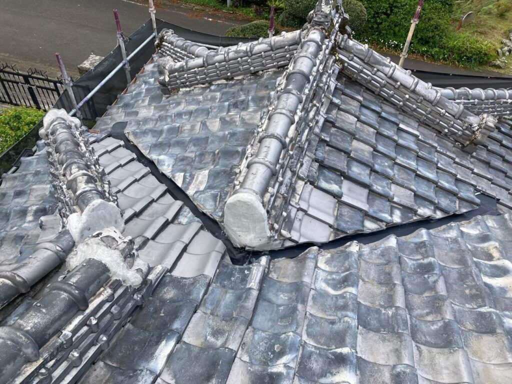補修を終えた屋根は全体の納まりも整い、これから先も安心してお住まいいただける状態になりました。